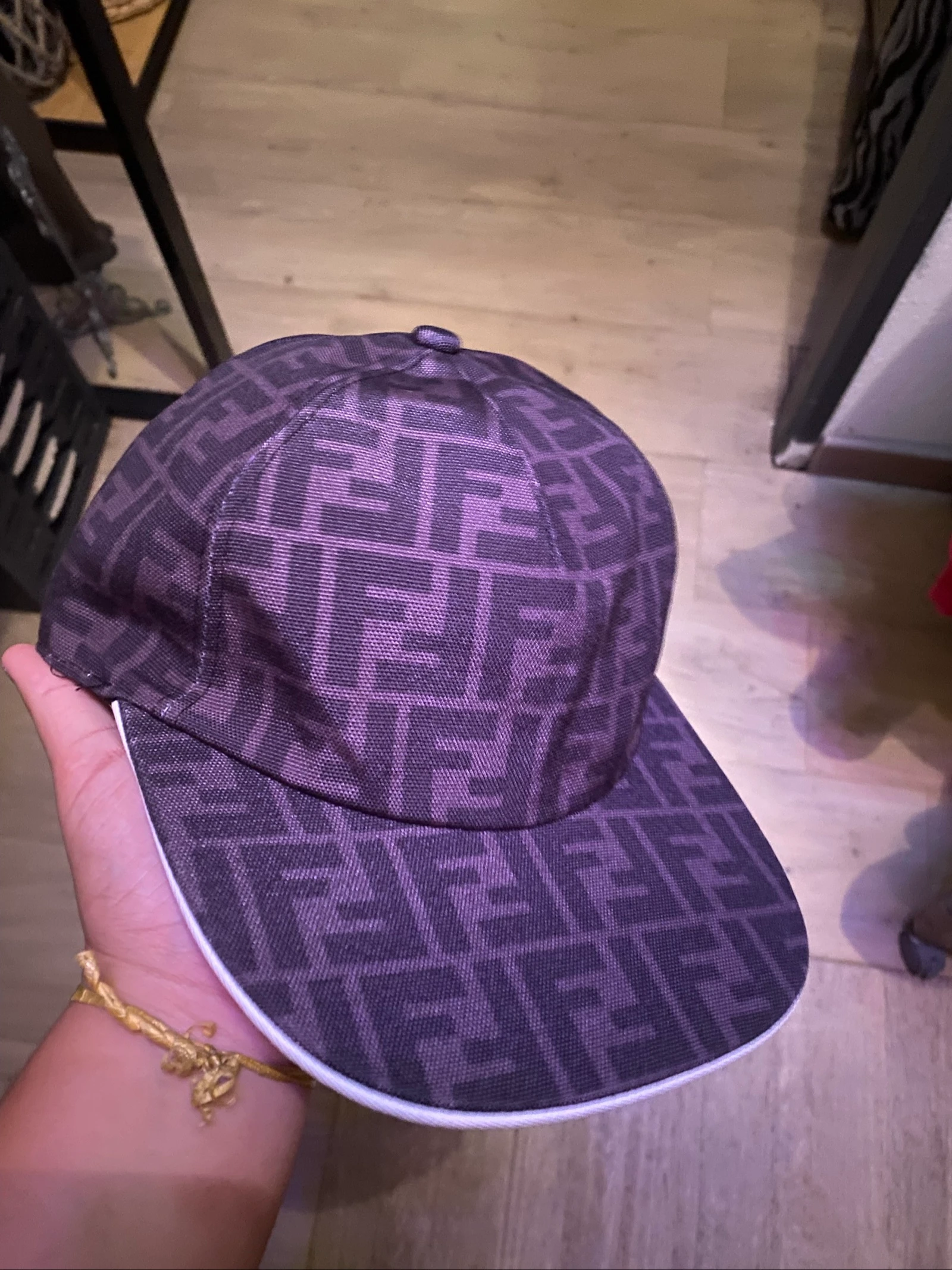 Casquette fend.